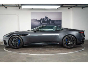 Aston Martin DBS Superleggera V12 — photo 16