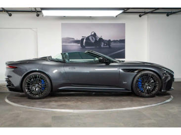 Aston Martin DBS Superleggera V12 — photo 17