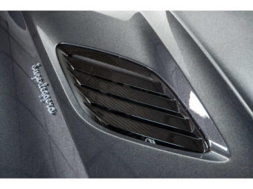 Aston Martin DBS Superleggera V12 — photo 21