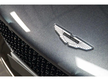 Aston Martin DBS Superleggera V12 — photo 23