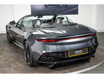 Aston Martin DBS Superleggera V12 — photo 31