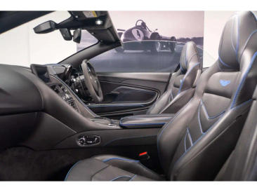 Aston Martin DBS Superleggera V12 — photo 37