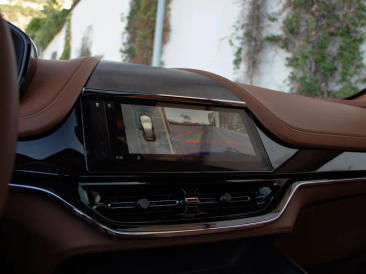 Aston Martin DBX 707 — photo 38
