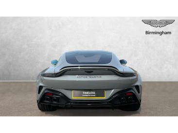 Aston Martin Vantage V8 — photo 13