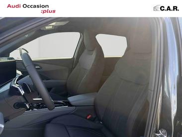 Audi Q3 35 TDI — photo 11