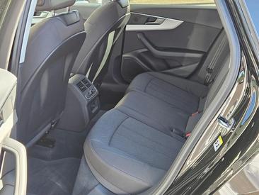 Audi A4 Avant 35 TDI — photo 20