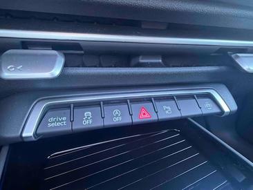 Audi Q3 35 TDI — photo 19