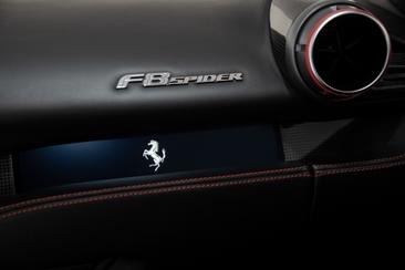 Ferrari F8 Spider — photo 8