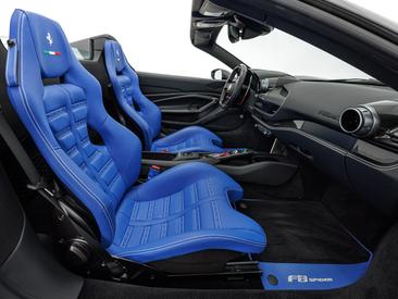 Ferrari F8 Spider — photo 9