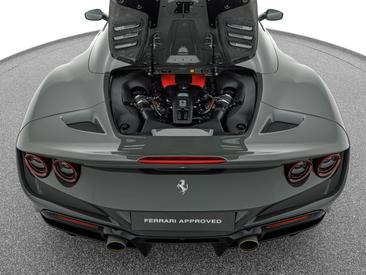 Ferrari F8 Spider — photo 10