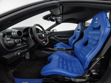 Ferrari F8 Spider — photo 12