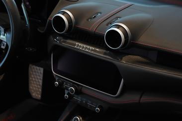 Ferrari Portofino — photo 10