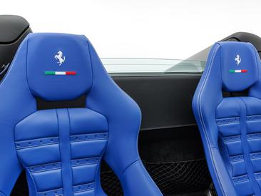Ferrari F8 Spider — photo 18