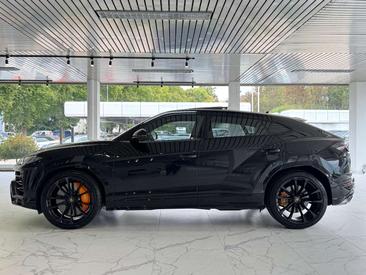 Lamborghini Urus — photo 3