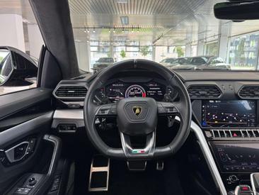 Lamborghini Urus — photo 14