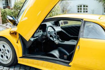 Lamborghini Diablo — photo 4