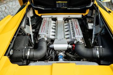Lamborghini Diablo — photo 19
