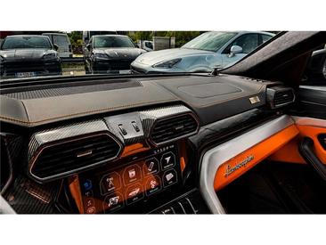 Lamborghini Urus — photo 15