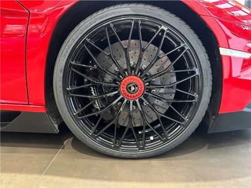 Lamborghini Aventador S — photo 32