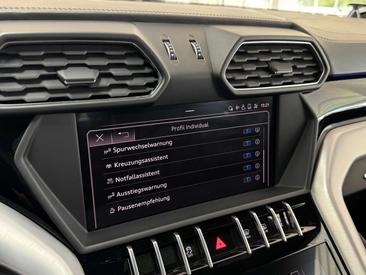 Lamborghini Urus — photo 35