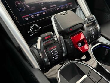 Lamborghini Urus — photo 39