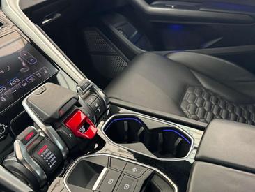 Lamborghini Urus — photo 42