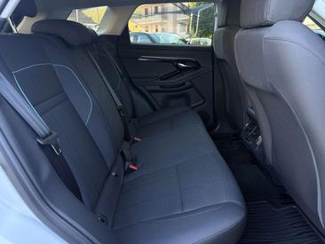 Land Rover Range Rover Evoque P160 — photo 14