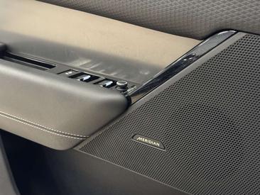 Land Rover Range Rover Velar D200 — photo 15