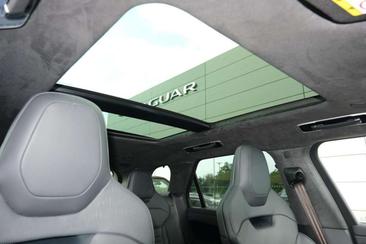 Land Rover Range Rover Sport SV — photo 9
