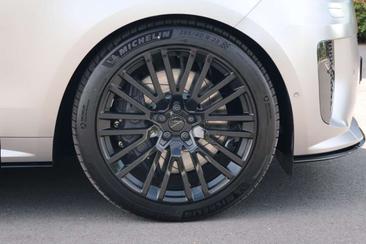 Land Rover Range Rover Sport SV — photo 6