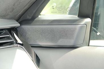 Land Rover Range Rover Sport SV — photo 11