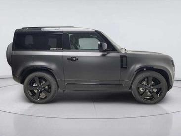 Land Rover Defender D250 — photo 5