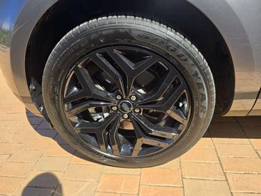 Land Rover Range Rover Evoque D180 — photo 19