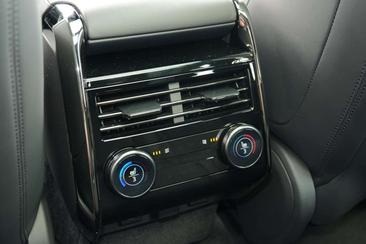Land Rover Range Rover Sport SV — photo 17