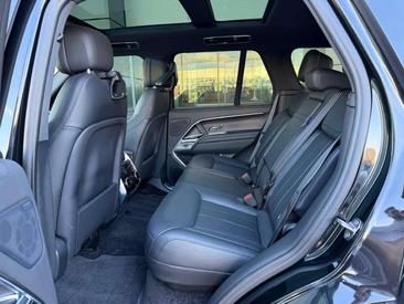 Land Rover Range Rover D350 — photo 12
