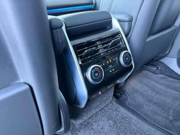 Land Rover Range Rover D350 — photo 15