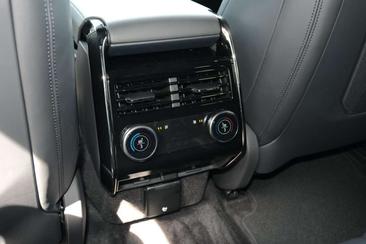 Land Rover Range Rover Sport SV — photo 25