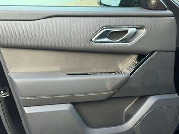 Land Rover Range Rover Velar D200 — photo 7