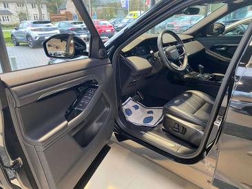 Land Rover Range Rover Evoque P300e — photo 11