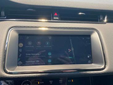 Land Rover Range Rover Evoque P300e — photo 17