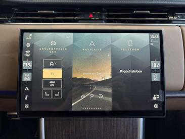 Land Rover Range Rover P550e — photo 4