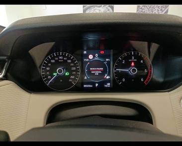 Land Rover Range Rover Velar D240 — photo 16