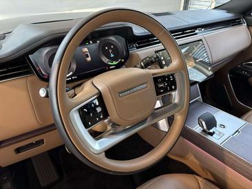 Land Rover Range Rover P550e — photo 16