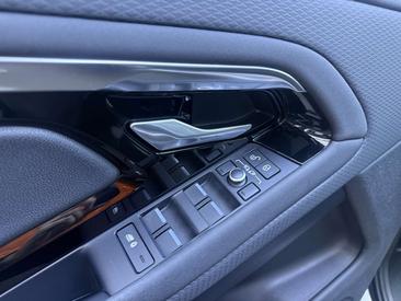 Land Rover Range Rover Evoque D180 — photo 31