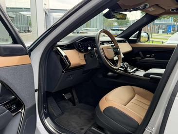 Land Rover Range Rover Sport P550e — photo 10