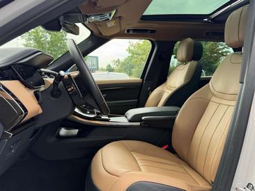 Land Rover Range Rover Sport P550e — photo 11