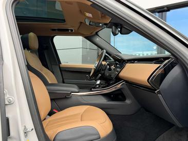 Land Rover Range Rover Sport P550e — photo 12