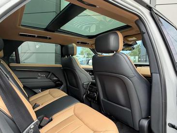 Land Rover Range Rover Sport P550e — photo 13