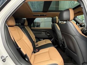 Land Rover Range Rover Sport P550e — photo 14
