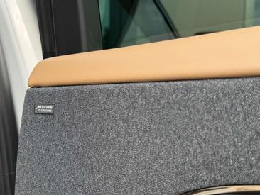 Land Rover Range Rover Sport P550e — photo 23